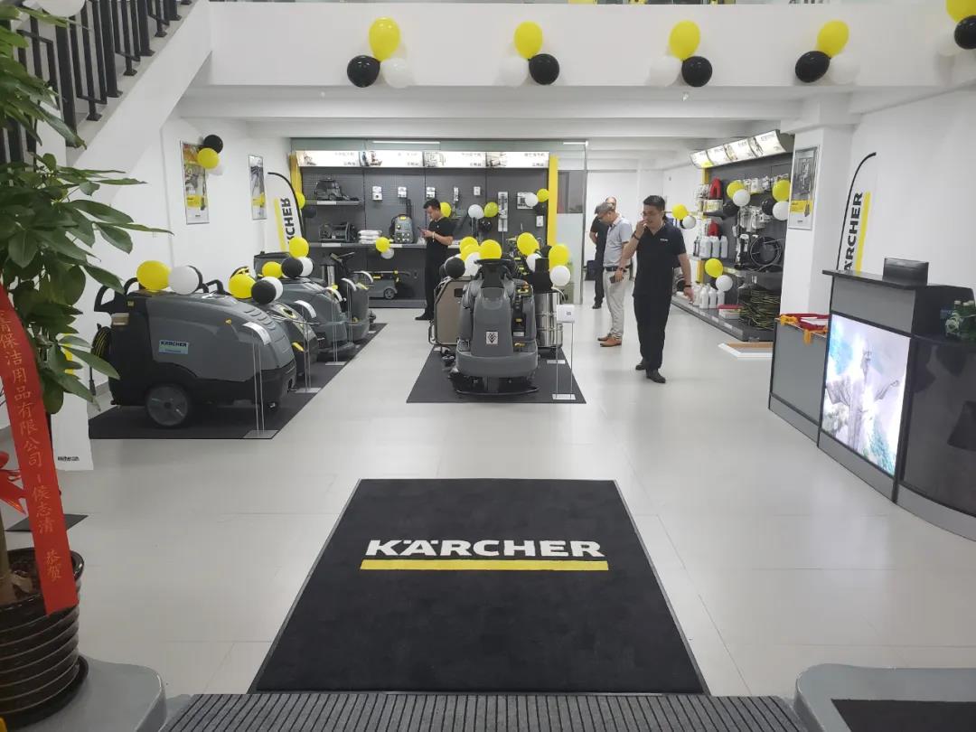 大暑难挡人流汇聚无锡凯驰售后服务中心